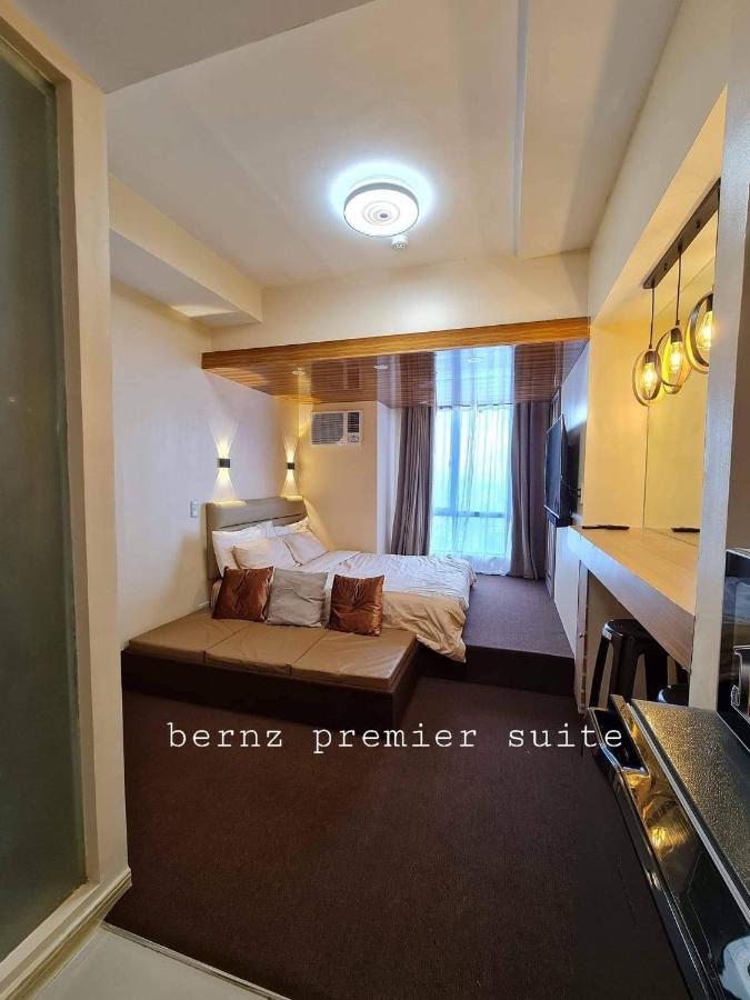 Congressional Town Center Aparthotel Manila Szoba fotó